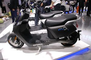 森蓝O2 氧电动摩托车展会图图片