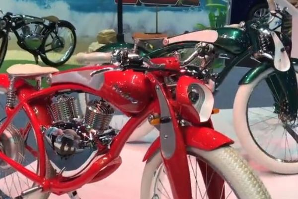 环保先驱者！E-Bike 门罗v2.0锂电智能电动摩托车