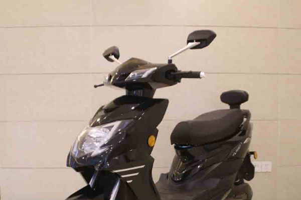 玉骑铃 
 YQL1500DT-2电动摩托车